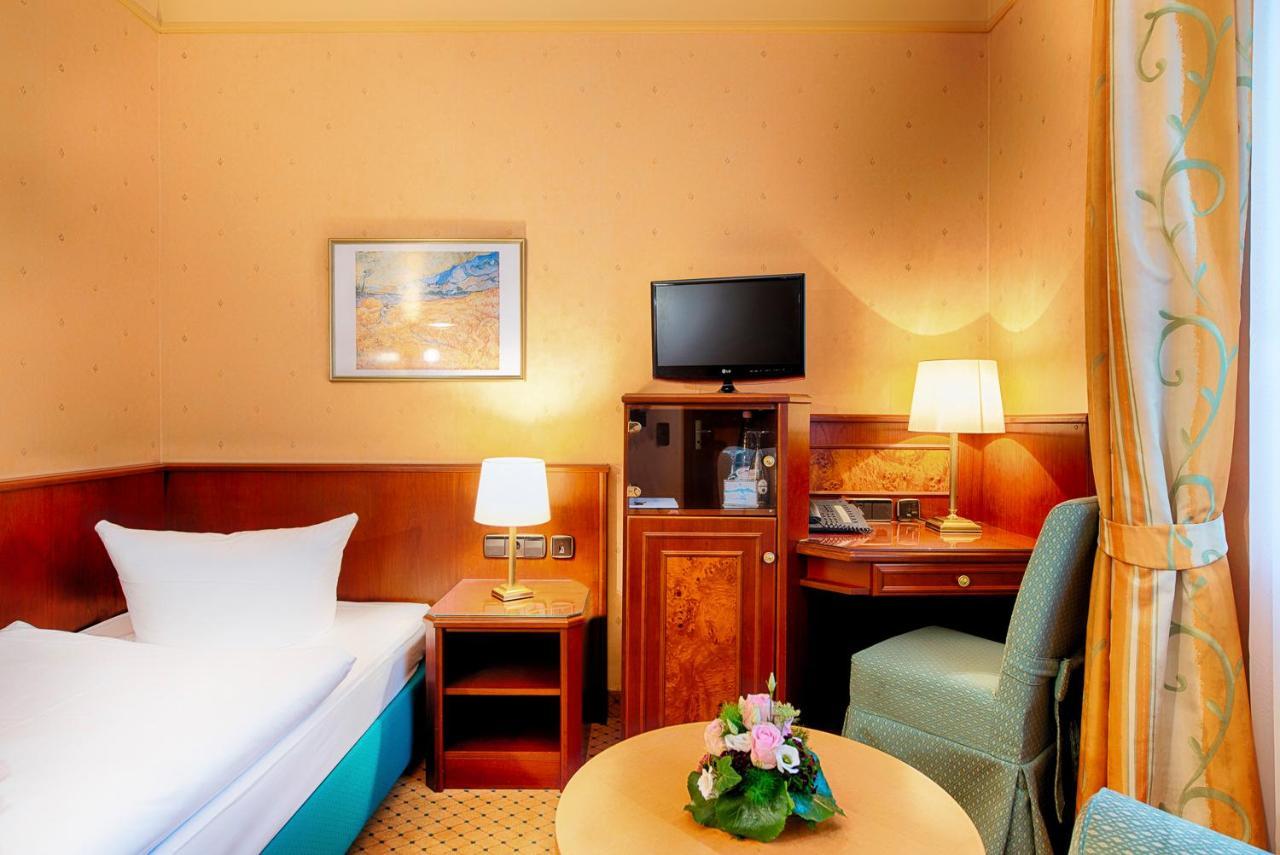 Hotel Villa Heine Wellness&Spa Halberstadt Esterno foto